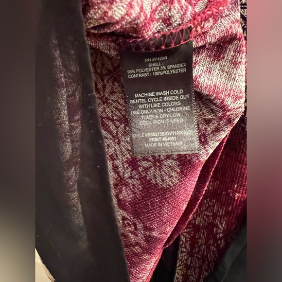 Size small purple handkerchief bandana hem keyhole front blouse shirt top - Picture 4 of 5